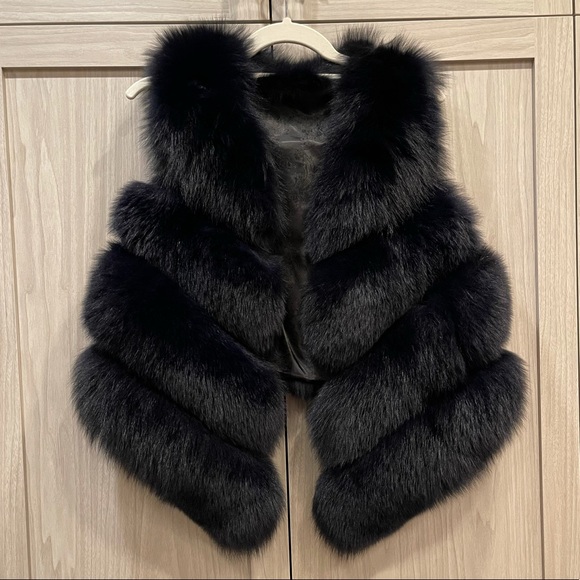 Black Rabbit Fur Vest - Picture 3 of 6
